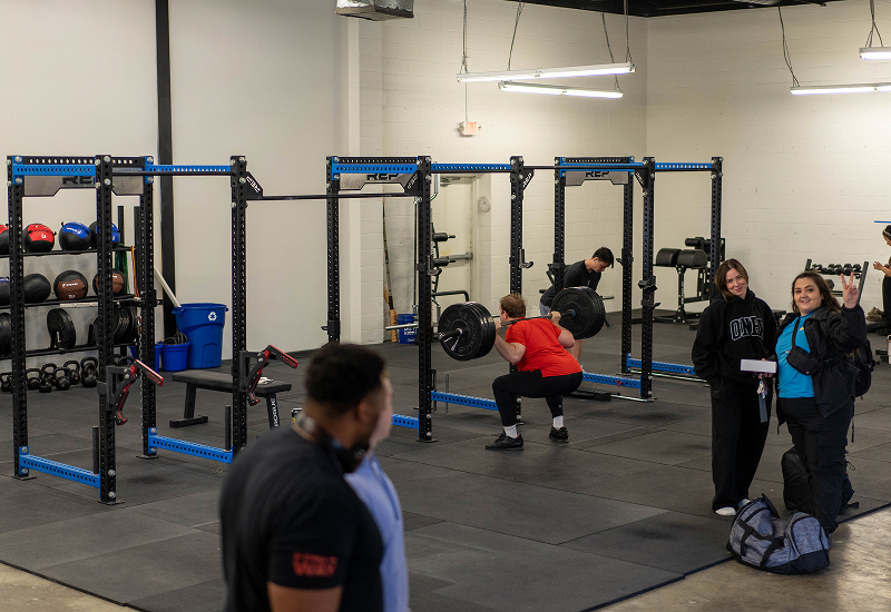 Athletes in functional fitness area